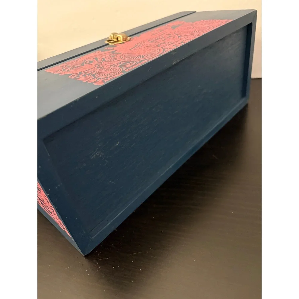 Jose Cuervo Reserva De La Familia 1997 Wood Box Artemio Rodriguez Blue Pink Art